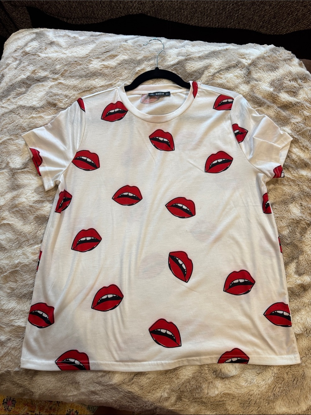 SHEIN White Tee with Pink Lip Accent